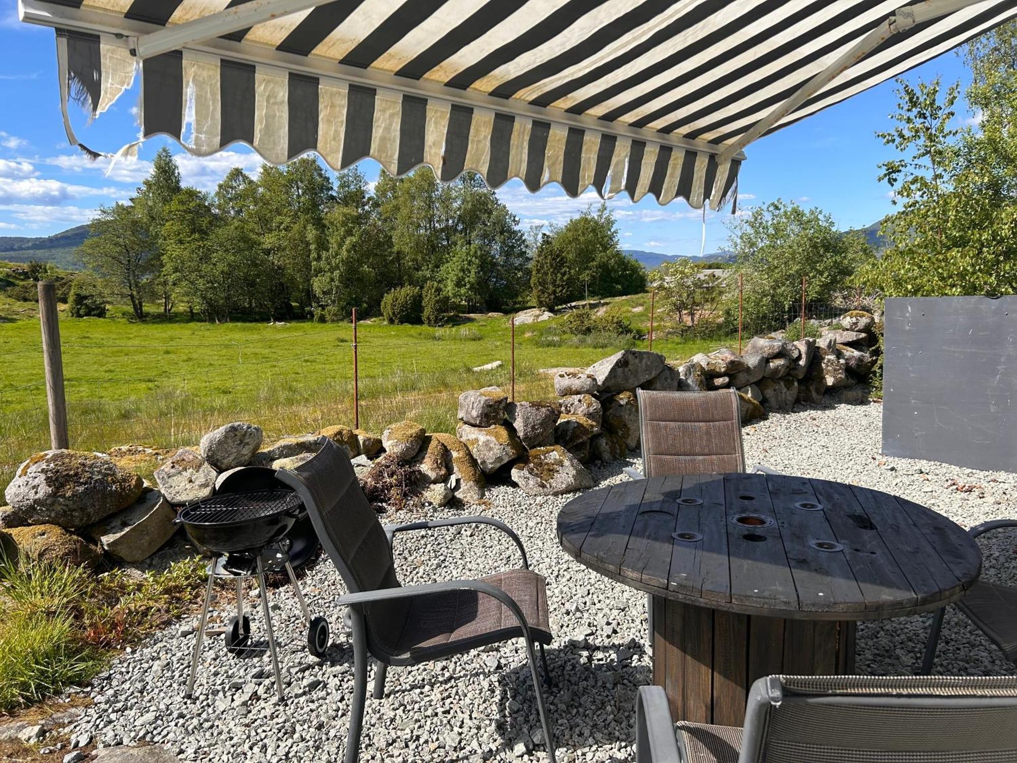 Puntsnes Apartmen Hjelmeland Exterior foto